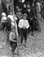 gal/Kfarsghab_Old_Photos/_thb_gathering.jpg