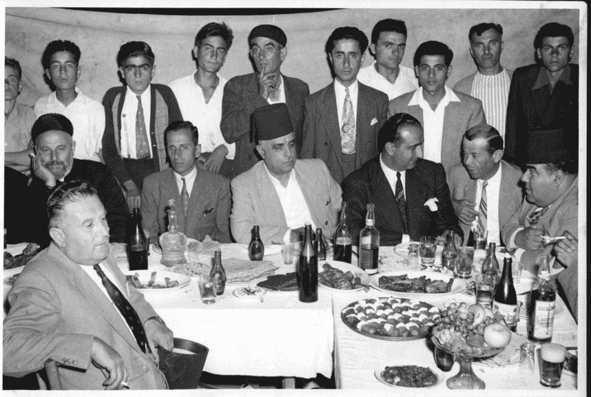 gal/Kfarsghab_Old_Photos/meeting.jpg