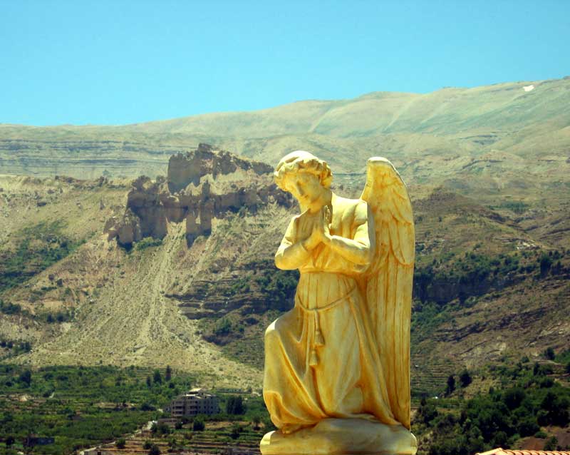 gal/Kfarsghab_Surroundings/praying.jpg