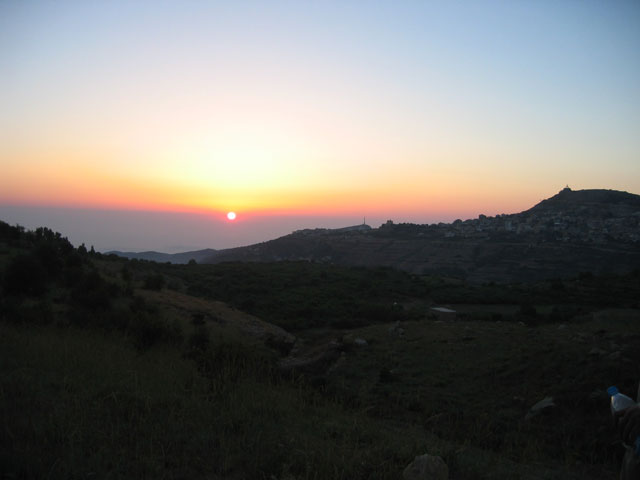 gal/Kfarsghab_Surroundings/sunset.jpg