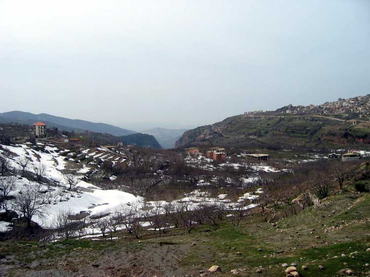 gal/Kfarsghab_Surroundings/window.jpg